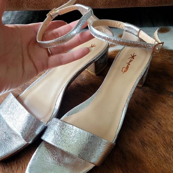 XYD Open-toe Block Heels - Picture 2 of 5